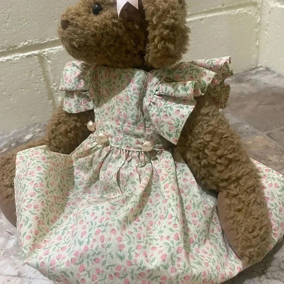 Stuffed Plush Bear 1995 Cottage Collectible Named "Meredith" in great  condition - Picture 5 of 16